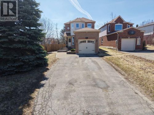 9 Laidlaw Dr, Barrie, ON, L4N7S1 | Card Image