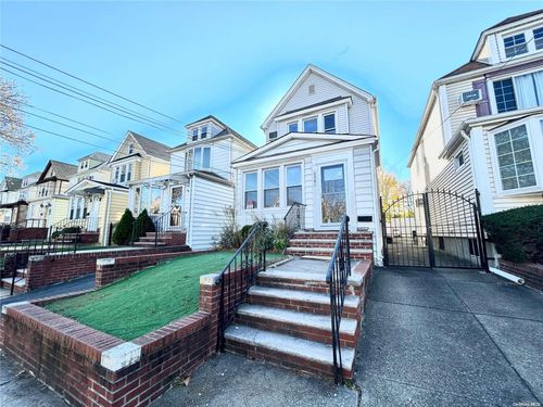 62-80 Austin St, Rego Park, NY, 11374-1560 | Card Image