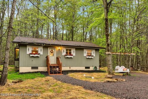 13 Lehigh River Dr S, Clifton Twp, PA, 18424-8991 | Card Image