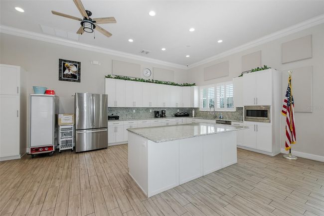 CLUBHOUSE KITCHEN | Image 42