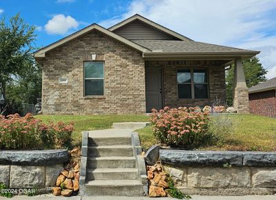 1906 Kentucky Avenue, House other with 2 bedrooms, 2 bathrooms and null parking in Joplin MO | Image 1