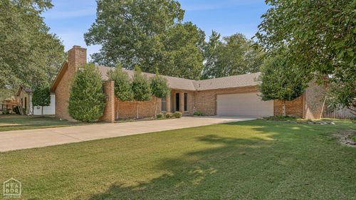 3006 Greenbriar Dr, Jonesboro, AR, 72401-7117 | Card Image