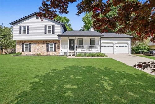 4805 Brandon Acres Ln, Buford, GA, 30519-4273 | Card Image