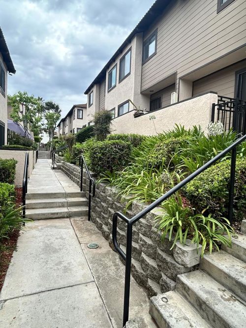 27-955 Postal Way, Vista, CA, 92083 | Card Image