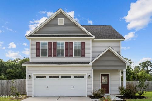 119 Pembury Way, Richlands, NC, 28574-8464 | Card Image