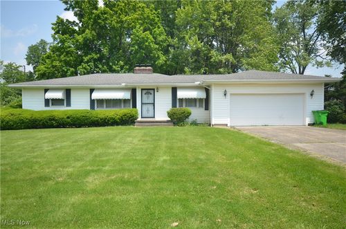 278 Smith Dr, Tallmadge, OH, 44278-1228 | Card Image