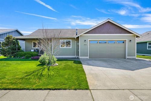 403 Westview Pl, Nooksack, WA, 98276-8264 | Card Image