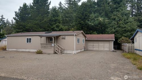 24604 Gile Pl, Ocean Park, WA, 98640-3938 | Card Image