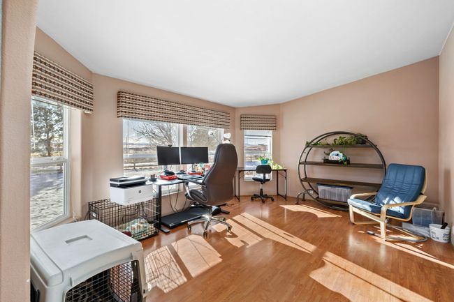 Front entry room | Image 4