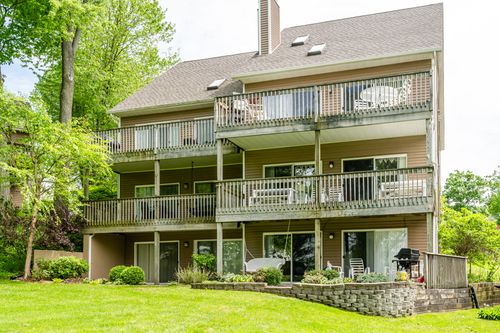 22-5632 N Watervliet Rd, Watervliet, MI, 49098-9776 | Card Image