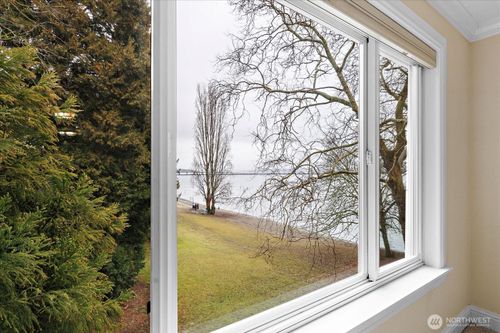 apt-301-1810 43rd Ave E, Seattle, WA, 98112-3283 | Card Image