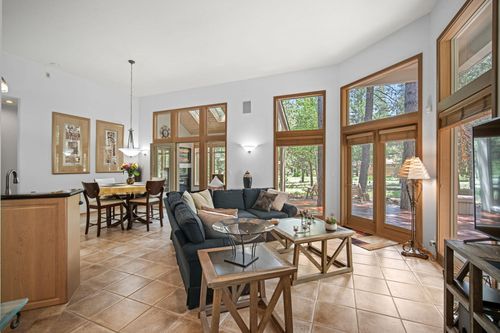 1-18160 Mt Baker Ln, Sunriver, OR, 97707 | Card Image