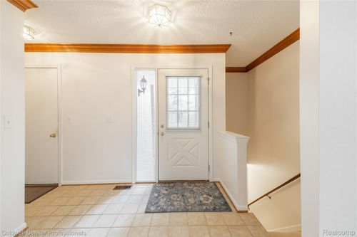 31459 Merriwood Park Dr, Livonia, MI, 48152-1399 | Card Image