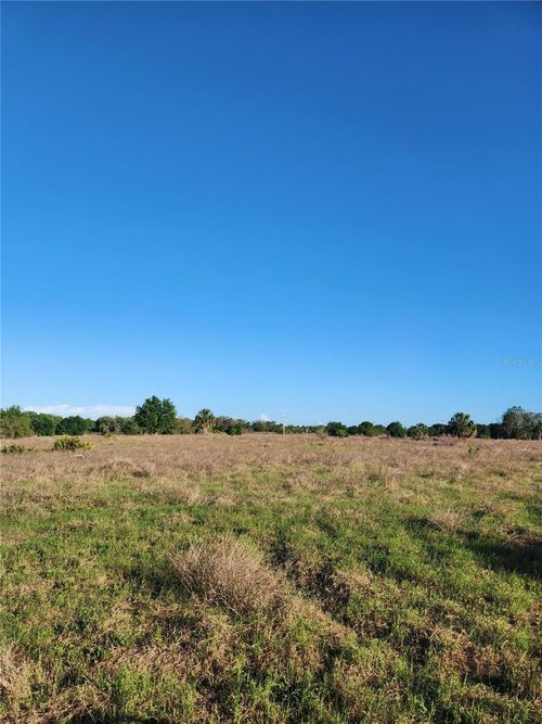 415 Lake Josephine Dr, Sebring, FL, 33875-6549 | Card Image