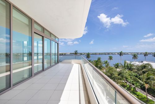 504-200 Arkona Ct, West Palm Beach, FL, 33401-7106 | Card Image