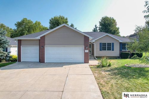 6900 Glass Ridge Drive, Lincoln, NE, 68526 | Card Image