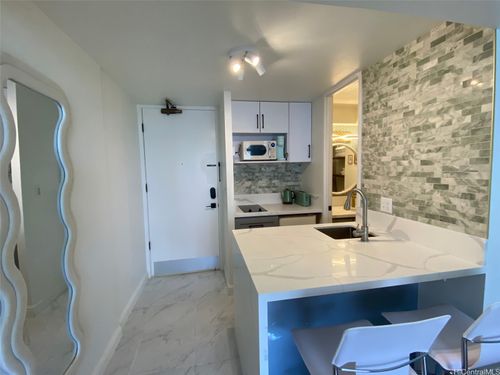 apt-1617-445 Seaside Ave, Honolulu, HI, 96815-5524 | Card Image