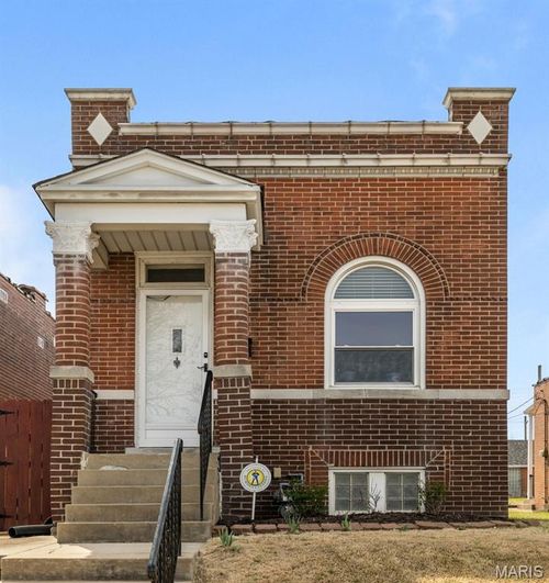 5252 Botanical Ave, Saint Louis, MO, 63110-3112 | Card Image
