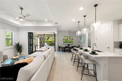 10483 Ventana Ln, NAPLES, FL, 34120-2497 | Card Image