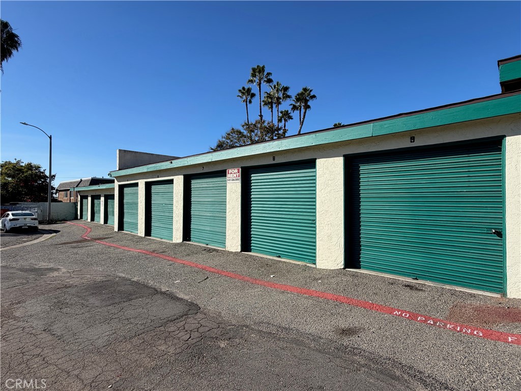 Commercial Sale in Vista 2