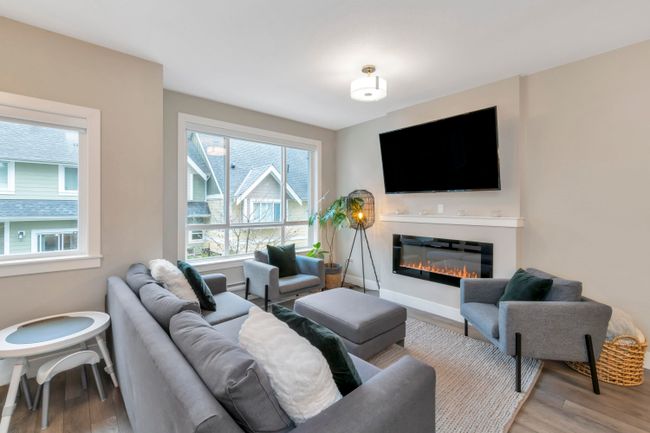 104 - 1405 Dayton Street, Townhouse with 3 bedrooms, 2 bathrooms and 2 parking in Coquitlam BC | Image 3