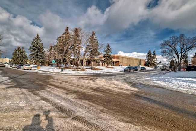 176 Lissington Drive Sw, Home with 4 bedrooms, 3 bathrooms and 2 parking in Calgary AB | Image 49