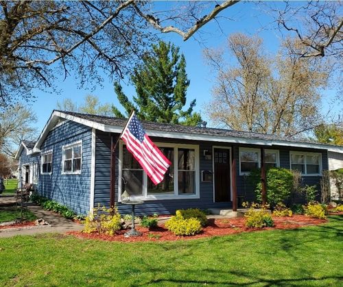 100 E Willow St, Fairbury, IL, 61739-1169 | Card Image