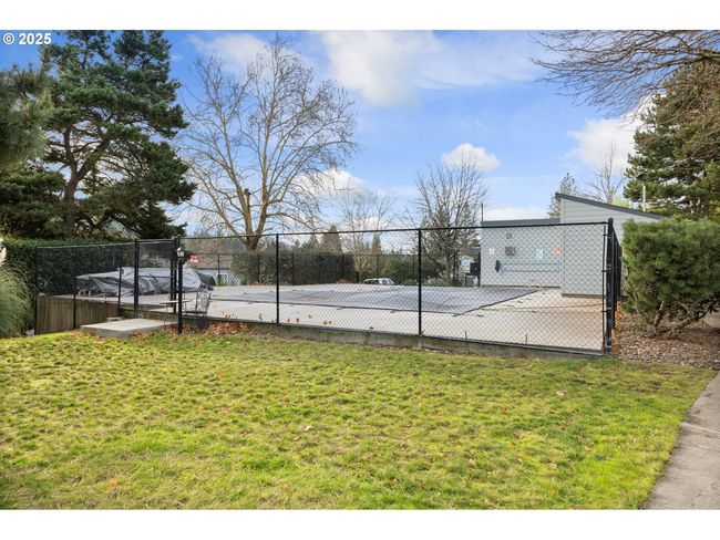 J53 - 159 Sw Florence Ave, Condo with 2 bedrooms, 1 bathrooms and 1 parking in Gresham OR | Image 24