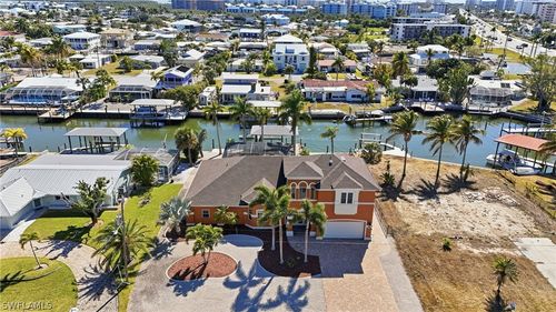 132 Egret St, FORT MYERS BEACH, FL, 33931-4410 | Card Image