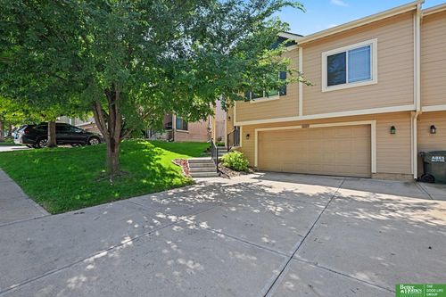 16313 Browne St, Omaha, NE, 68116-3255 | Card Image