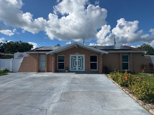 7420 Aripeka Dr, TAMPA, FL, 33619-4704 | Card Image