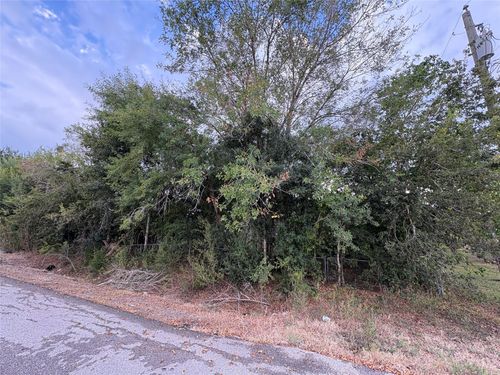 8422 W 1st St, Needville, TX, 77461-7803 | Card Image