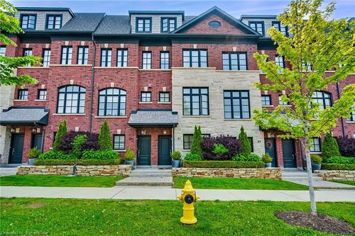 41 29th St, Toronto, ON, M8W0B7 | Card Image