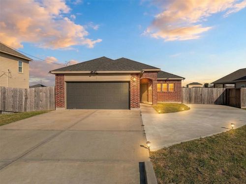 698 Road 5107, Cleveland, TX, 77327-1299 | Card Image