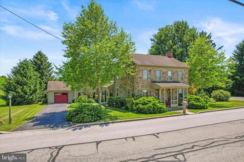 125 Hickory Ln, HANOVER, PA, 17331-9463 | Card Image