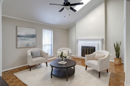 2105 Wheaton Dr, Richardson, TX, 75081-2655 | Card Image