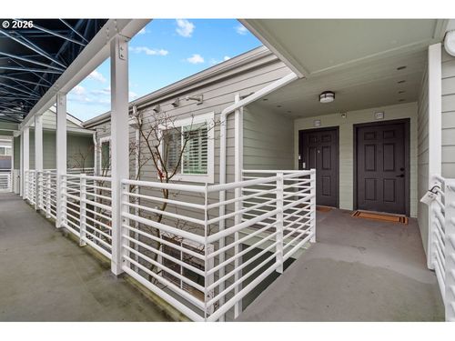 277 N Hayden Bay Dr, Portland, OR, 97217-8301 | Card Image