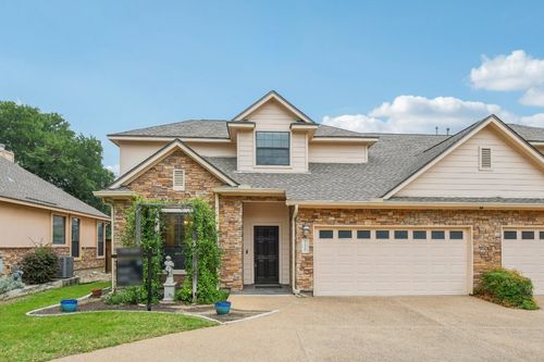 23-13900 Ashton Woods Cir, Austin, TX, 78727-3013 | Card Image