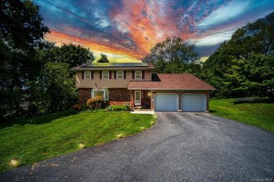 29 Hillview Drive, House other with 4 bedrooms, 3 bathrooms and null parking in La Grange NY | Image 1