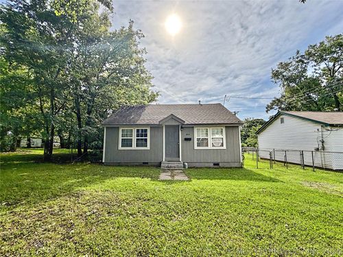 204 N Cedar Ave, Tahlequah, OK, 74464-3252 | Card Image