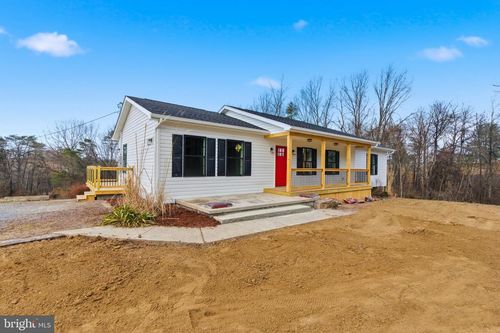 14 Anderson Ct, Berkeley Springs, WV, 25411-6442 | Card Image