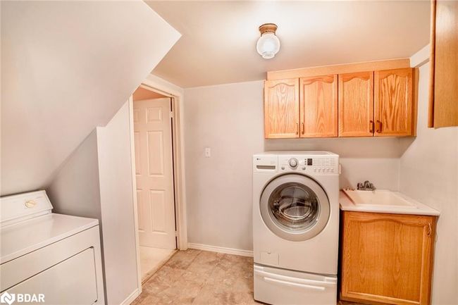17 Mayfair Dr, House other with 5 bedrooms, 2 bathrooms and 4 parking in Barrie ON | Image 32