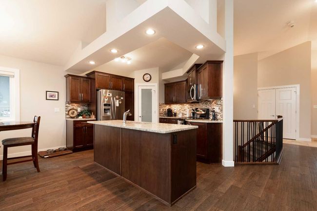 342 Sixmile Ridge S, House other with 4 bedrooms, 3 bathrooms and 4 parking in Lethbridge AB | Image 14