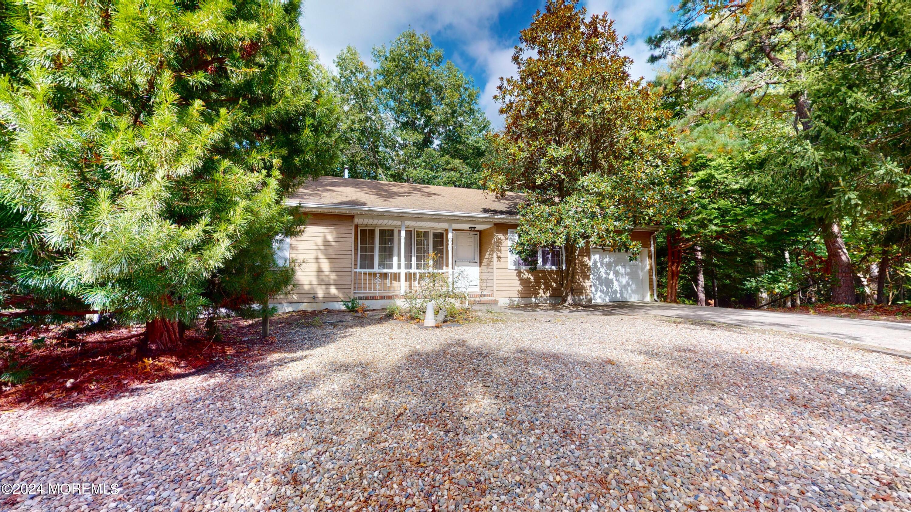 Tufts Ct, Lanoka Harbor, NJ 08734