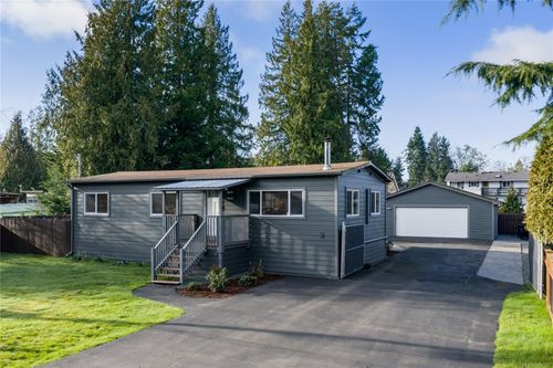 775 Barclay Cres S, Parksville, BC, V9P1Z3 | Card Image