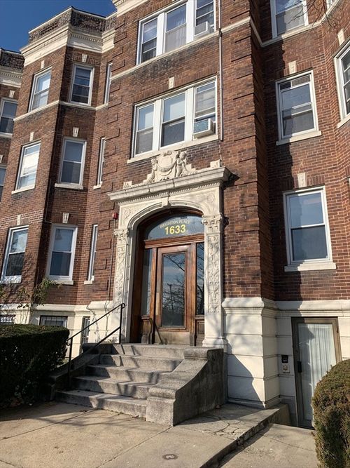 1-1633 Commonwealth Ave, Boston, MA, 02135-4927 | Card Image