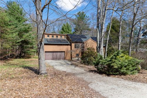 3 Rogler Farm Rd, Smithfield, RI, 02917-1219 | Card Image