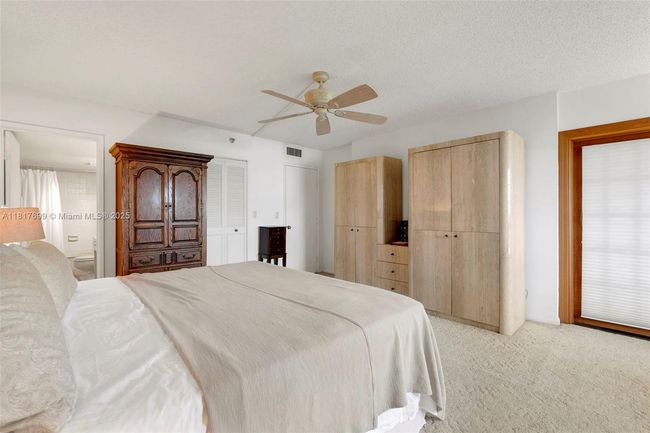 APT-904 - 2206 S Cypress Bend Dr, Condo with 1 bedrooms, 2 bathrooms and null parking in Pompano Beach FL | Image 19
