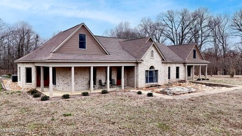 3555 Fogg Rd S, Hernando, MS, 38632-9737 | Card Image