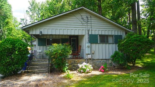 215 Cedar Ln, Arden, NC, 28704-3101 | Card Image